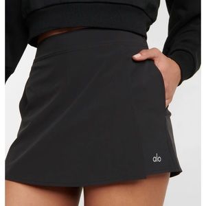ALO Yoga Clubhouse Skort in Black Women's Small
